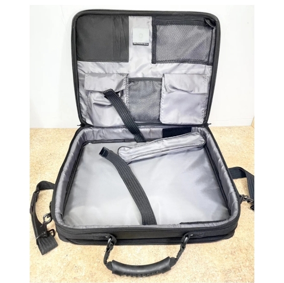 Targus Bags Targus Extra Large Laptop Bag Poshmark